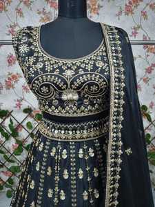 Conjunto de Lehenga de Crepé de Seda de Diseñador con Hermoso Bordado, Trabajo Dori y Trabajo de Lentejuelas Pesadas, con Blusa y Dupatta - Product Image 6