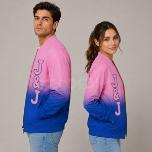 Chaqueta Bomber de Invierno Unisex Personalizada en Degradado Rosa y Azul, Resistente al Viento, con Apliques J&J y Cierre de Cremallera - Product Image 3