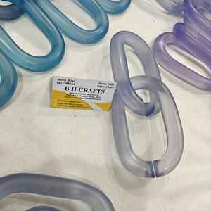 Adornos de Pared de Cadena Acrílica Moderna Hechos a Mano, Decoración del Hogar Personalizada, Adornos Colgantes de Resina Mate Adorables - Product Image 3