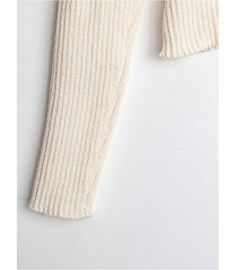 Sweat à capuche d'hiver pour femme, boutons élégants, couleur personnalisée, logo sur le devant, tissu doux et confortable, vêtement décontracté, respirant, séchage rapide, haute qualité - Product Image 2