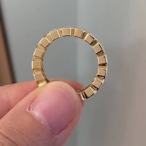 Bague Éternité de Luxe en Diamant de Laboratoire Taille Émeraude, Or Jaune 14K 18K, Sertie Clos, Bijoux de Mariage et Anniversaire, Vente en Gros - Product Image 5