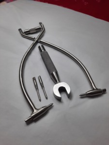 เครื่องมือแพทย์ศัลยกรรมประสาทและกระดูกและข้อ คุณภาพสูง รุ่น Strafford Cone Skull A-1 VERITAS ผลิตจากสแตนเลส ขายส่ง - Product Image 1