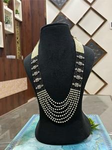 ชุดสร้อยคอพร้อมต่างหูมุกแท้ประดับมอสซาไนต์ชุบเงินทองเหลืองคุณภาพพรีเมียม ดีไซน์คลาสสิก เหมาะสำหรับเป็นของขวัญงานแต่งงานหรืองานหมั้น - Product Image 4