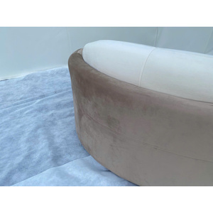 Canapé d'hôtel - Siège droit, dossier incurvé en velours avec coussins de dossier amovibles et coussins en peluche douce - Product Image 5