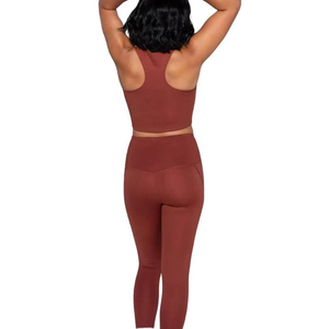 Ensemble de sport pour femmes : Soutien-gorge de sport à maintien élevé et leggings push-up sexy pour l'entraînement (2 pièces) - Product Image 4