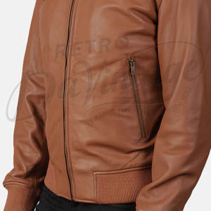 แจ็คเก็ตหนังแท้ทรงบอมเบอร์สำหรับผู้ชาย สีแทน ดีไซน์เรียบง่าย ซิปหน้า คอเบสบอล ทรงเข้ารูป สไตล์ลำลอง - Product Image 1