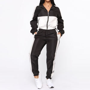 High Quality Custom Logo Design <b>Black</b> Hooded Padded Women Puffer Jacket <b>Windbreaker</b> Winter Warm Outdoor Bubble Jacket For Women - Product Image 5