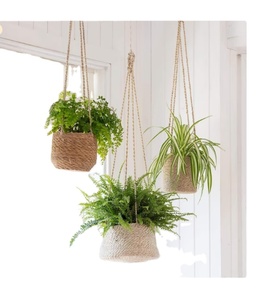 กระถางแขวนต้นไม้ทำมือแบบแมคราเม่ ตกแต่งผนังและหน้าต่างได้ตามสั่ง - Product Image 1