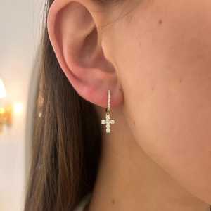 Boucles d'oreilles créoles articulées classiques en or massif 14k 18k avec pendentif croix en diamant et diamants de laboratoire ronds pavés, pour usage quotidien - Product Image 2