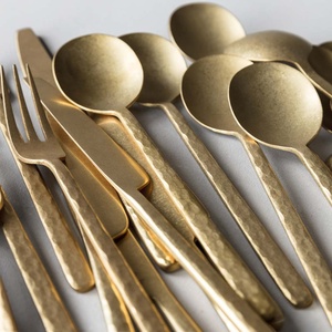 Économique Portugal Western Or Poli Fourchette Cuillère Couverts Martelé Poignée Moderne Couteau et Cuillère Fourchette Couverts Ensemble - Product Image 1