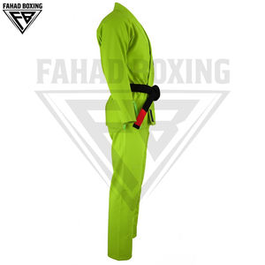 Ropa de Artes Marciales de Karate Transpirable y Ligera con Logotipo Personalizado, Servicio OEM ODM de Alta Calidad, Costuras Reforzadas, Impresa en Poliéster - Product Image 3