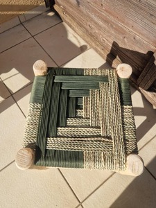 Elegante y Duradero Taburete de Madera para Decoración del Hogar, con Logotipo Personalizable, Mueble Perfecto para Restaurantes y Espacios de Vida, de Exportador Indio - Product Image 1
