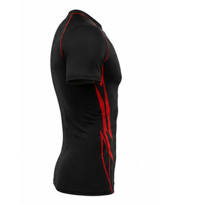 Camiseta de compresión avanzada diseñada para brindar soporte muscular específico sin comprometer la transpirabilidad ni la comodidad. - Product Image 4