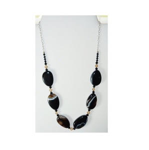 Collar de Resina APEX ALIGN, Hecho a Mano, Estilo Lindo, Joyería de Moda para Bodas, Fiestas, Uso Diario y Regalos - Product Image 2