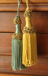 Rideau antique fait main avec 1 pompon, franges élégantes, style vintage de luxe, décoration intérieure, cadeau pour elle, pompons personnalisés - Product Image 5