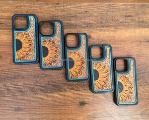 เคสโทรศัพท์หนังเครื่องมือทำมือสไตล์ตะวันตกสินค้ามาใหม่เคสมือถือ15นิ้วหรูหราสไตล์วินเทจ - Product Image 3