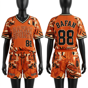 ชุดเซ็ตเสื้อยืดและกางเกงขาสั้นผู้หญิง ผ้าโพลีเอสเตอร์ตาข่าย 160 GSM ระบายอากาศได้ดี สีส้ม พร้อมแผ่นกราฟิกและโลโก้สั่งทำพิเศษ - Product Image 1