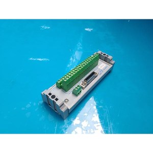 Contrôleur de pré-alignement de wafer AXT T36-PR, utilisé comme tel quel, pièces d'équipement semi-conducteur d'occasion - Product Image 3
