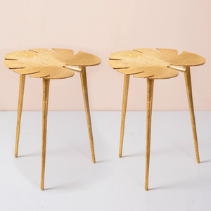Tables basses de luxe magnifiques, de haute qualité, en métal plaqué or et peintes en poudre blanche, conçues avec des fleurs décoratives. - Product Image 5