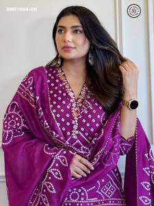 Conjunto de Kurti-Pantalón-Dupatta Morado Recto de Viscosa de Excelente Calidad con Estampado Posicionado y Bordado, Listo para Usar, Moda Femenina - Product Image 6
