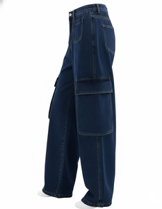 Pantalon cargo en denim taille haute, délavé moyen, écologique, respirant, avec grandes poches, coupe ample, longueur intégrale, couleur unie, fermeture boutonnée - Product Image 2