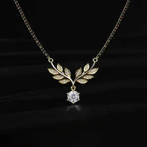 Collier de luxe pour femme, pendentif minimaliste en or avec diamant solitaire rond et motif feuille de vigne, bijoux de mariée en diamant. - Product Image 1