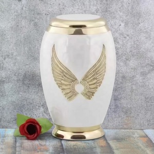 Urnas funerarias metálicas para adultos, doradas con rosas grabadas, recubiertas de esmalte blanco, suministros funerarios, urnas de cremación metálicas de Falah International - Product Image 4