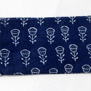 Tela Sanganeri de Algodón Ligero de Alta Calidad, Estampado Floral Hecho a Mano con Té Indigo, para Camisas, Cortinas, Trajes y Juguetes para Niñas/Niños - Product Image 3