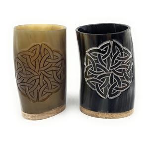 Gobelet artisanal en corne de buffle pour l'eau, le jus et les boissons - Product Image 1