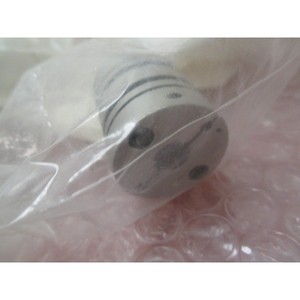 8 AMAT 3220-01133 CPLG Flex 1/4x3/8Bore 1.020D x - Equipo y Piezas de Semiconductores de Confianza de Marca Global - Product Image 4