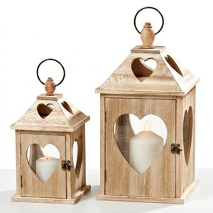 Juego de 2 Faroles de Madera Hechos a Mano para Decoración Rústica, Portavelas de Madera Natural con Recorte de Corazón para Decoración Interior del Hogar - Product Image 2