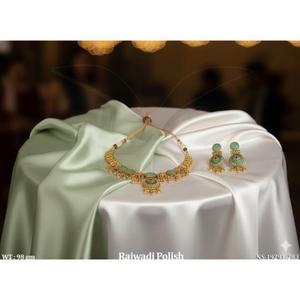 Conjunto de Collar y Pendientes de Latón Pulido Estilo Rajwadi, Diseño Rajastaní, Acabado Dorado Tradicional para Novias, Ideal para Fiestas, Compromisos y Bodas - Product Image 1