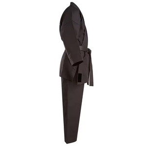 Kimono de karaté de qualité supérieure, poids lourd, pour toutes les combats, avec design de couleur personnalisé, tailles et logos sur mesure, prix de gros - Product Image 3