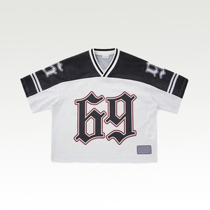 Camiseta de Fútbol Sublimada Unisex Gris con Cuello en V, Manga Corta, Malla Transpirable, Absorbe la Humedad, 100% Poliéster, Color Sólido Regular - Product Image 1