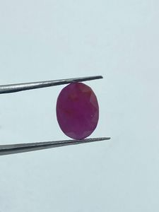พลอยทับทิมสีชมพูอมม่วงธรรมชาติคุณภาพดี รูปทรงวงรี น้ำหนัก 6.57 กะรัต จากผู้ส่งออกในราคาที่ดีที่สุด - Product Image 2