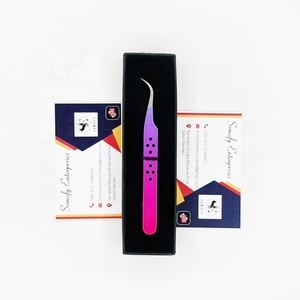 Pince à épiler professionnelle pour cils, design étoile personnalisé, marque privée, pointe en fibre isolante, en acier inoxydable, précision - Product Image 1