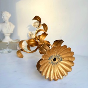 Candelabro Artesanal Dorado con Flores, de Alta Calidad, Ecológico, con Detalles de Tulipanes Blancos para Decoración del Hogar, INDIO - Product Image 5