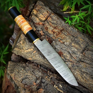 Couteau de chef artisanal en acier Damas de haute qualité, manche en bois ambidextre, finition polie, compatible lave-vaisselle - Product Image 5