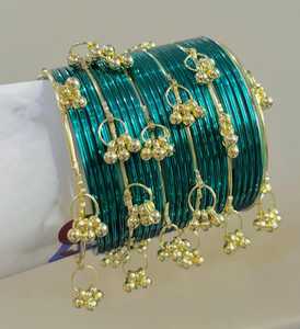 Brazaletes Churiyan Kashmiri de Moda con Diseño Geométrico, Colores y Tamaños Personalizables, en Vidrio, Terciopelo, Metal, Seda, Perla y Cachemira para Mujer - Product Image 5