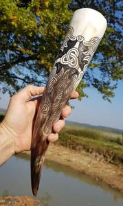 Corne à boire Viking de haute qualité, corne naturelle artisanale avec support métallique, décoration de Noël originale, cadeau par WONDER OVERSEAS - Product Image 2