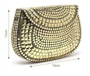 Bolso de Mano de Latón con Forma Irregular, Chapado en Oro, Diseño de Moda, 19cm x 13cm - Product Image 1