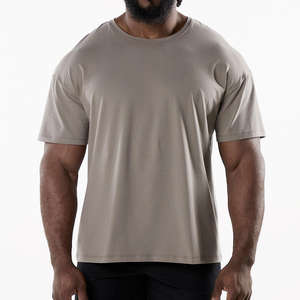 T-shirt Homme OMMIZ en Coton (95%) et Élasthanne (5%) Coupe Slim Ample, Ourlet Courbé, Col Rond, pour Musculation et Fitness – Vente en Gros - Product Image 4