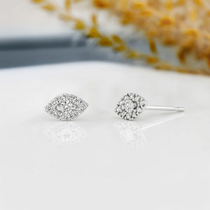 Boucles d'oreilles en or jaune avec diamants de laboratoire - Product Image 3