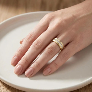 Bague de fiançailles empilable en or massif 10K 14K 18K avec diamants de laboratoire taille princesse, couleur DEF, clarté VS VVS - Product Image 5