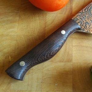 Cuchillo Utilitario Premium de Cobre con Patrón Damasco para Exteriores, con Mango Ergonómico de Madera para Preparación de Alimentos y Actividades Culinarias - Product Image 3