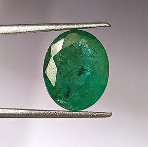 Émeraude naturelle taille ovale, pierre précieuse verte à facettes pour la fabrication de bijoux, Sapphire Gems International EF-286 6,80 carats - Product Image 4