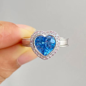 Bague en diamant bleu en forme de cœur avec halo rose, élégante bague de fiançailles en or blanc, cadeau romantique de bijoux fins - Product Image 1