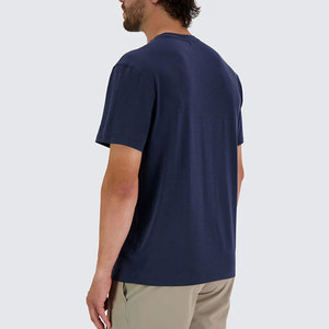 T-shirt en jersey respirant en coton 220 g/m² personnalisable, coupe longue décontractée, avec empiècements à motifs, grande taille – Nouvelle collection été - Product Image 4