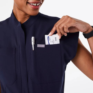 Combinaison Cargo Premium Rafaela à Jambes Larges pour Femme – Personnalisable – Tenue d'Infirmière d'Hôpital, Uniforme Médical, Vêtement de Travail pour Médecin et Soignant - Product Image 3