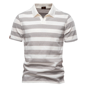 Camiseta de Cuello Alto a Rayas para Hombre, de Manga Corta, Corte Regular, Informal, 100% Algodón, Logotipo Frontal Blanco con Líneas Grises - Product Image 4